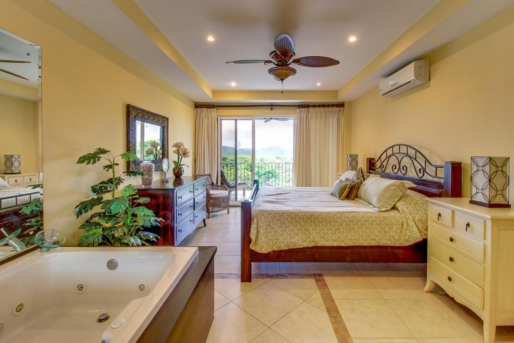 Naxos 16 Tamarindo Exterior foto